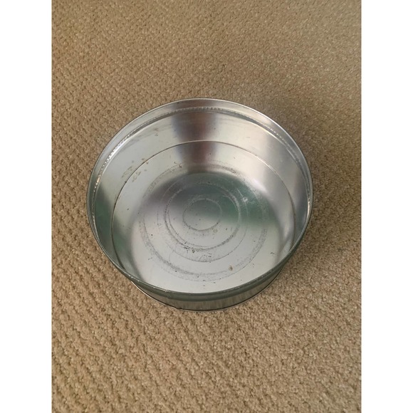 Yellow Poinsettia Vintage Cookie Tin // Judy Hand Creative Connection - Picture 6 of 7